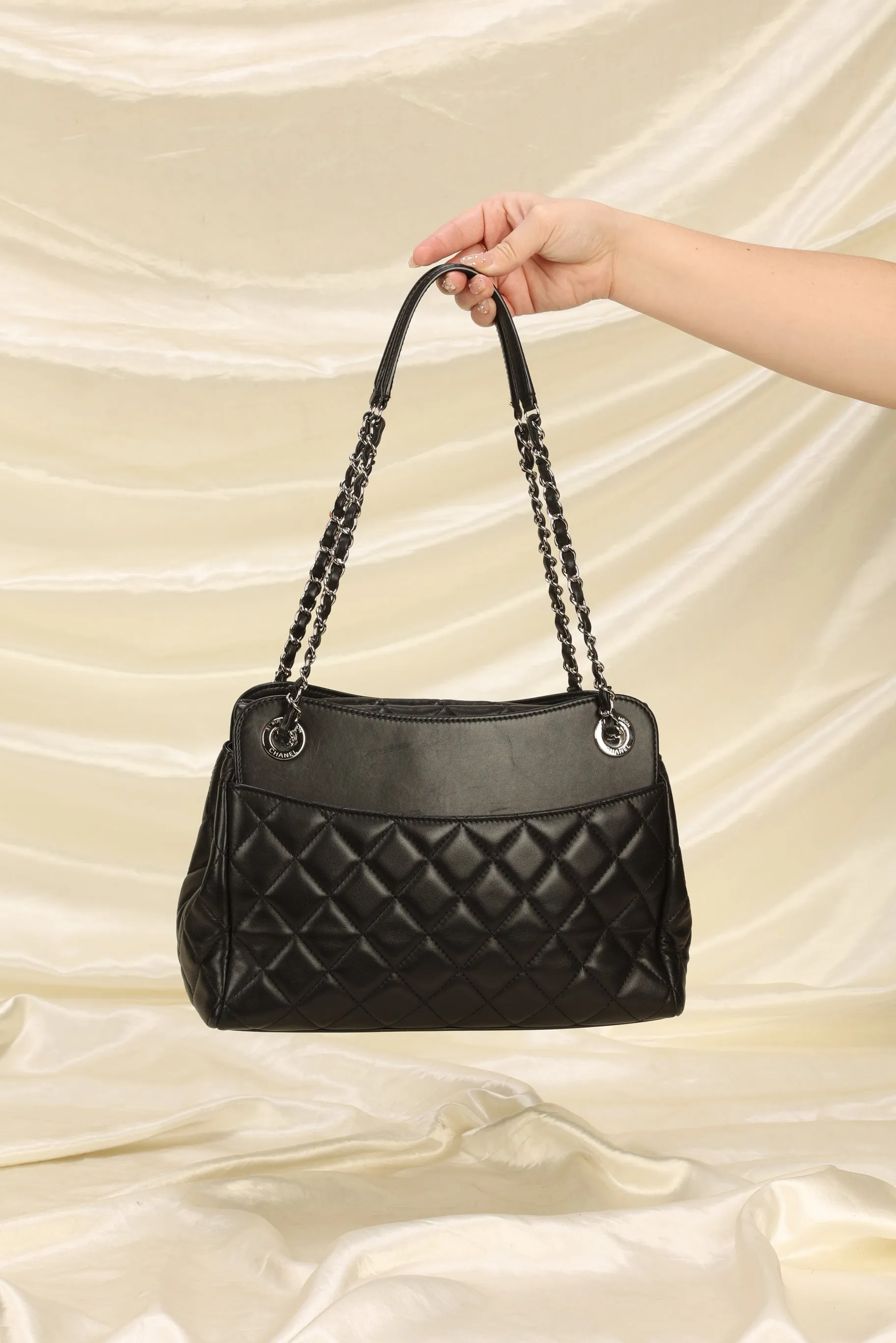 CL Lambskin Quilted Chain Tote