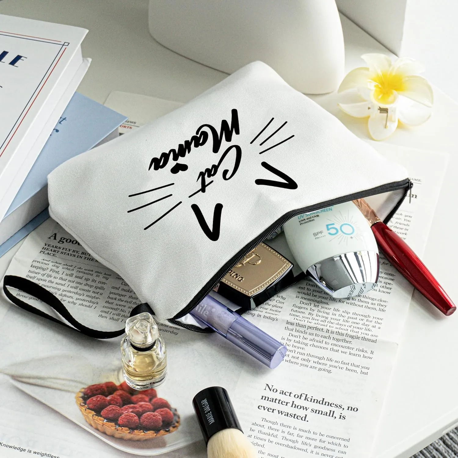 METALPHA Cute Makeup Bag for Purse Cat Lover Gift Canvas Make Up Bag Zipper Large Pencil Pouch Bag with Wrist Strap, Cat Mama Cosmetic Bags Makeup Pouch